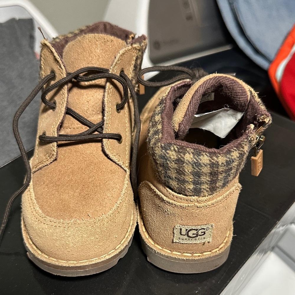 UGG Kids Brown Lace-Up Boots
